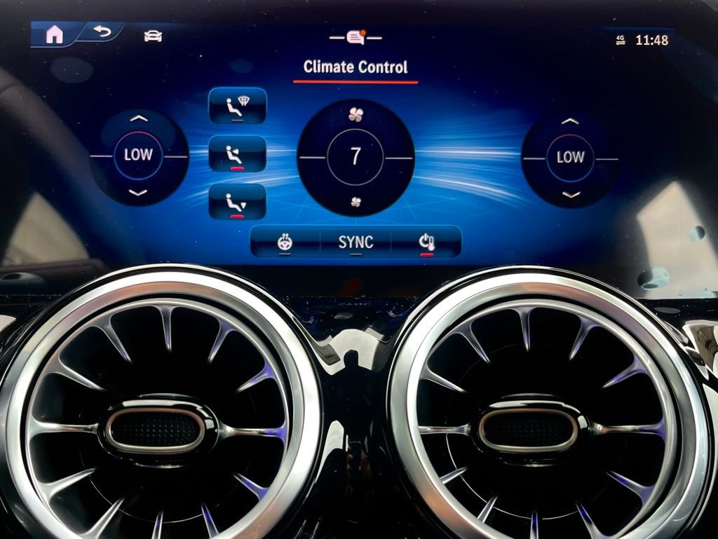 2025Mercedes-BenzGLAGLA 35 AMG