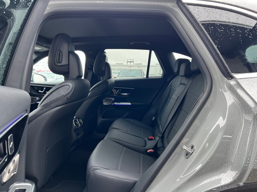 2026Mercedes-BenzGLCGLC 300
