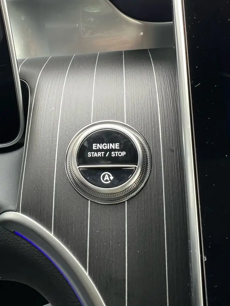2026Mercedes-BenzGLCGLC 300