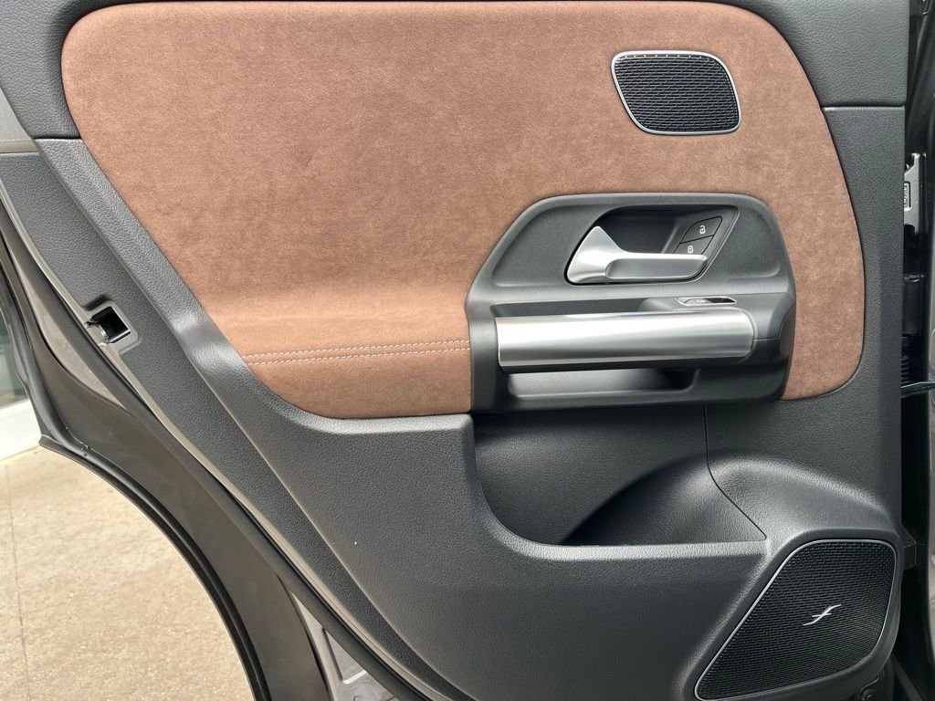 2025Mercedes-BenzGLAGLA 35 AMG