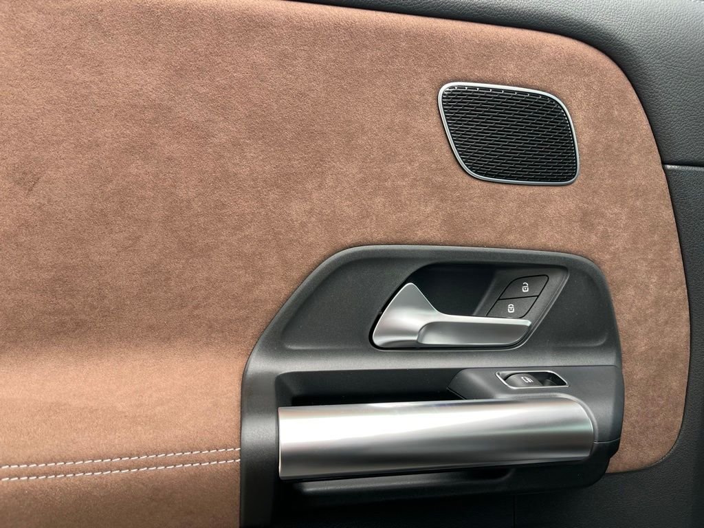 2025Mercedes-BenzGLAGLA 35 AMG
