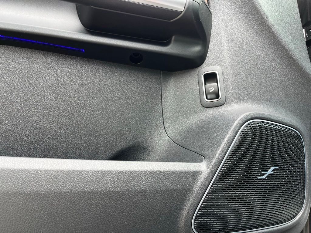 2025Mercedes-BenzGLAGLA 35 AMG