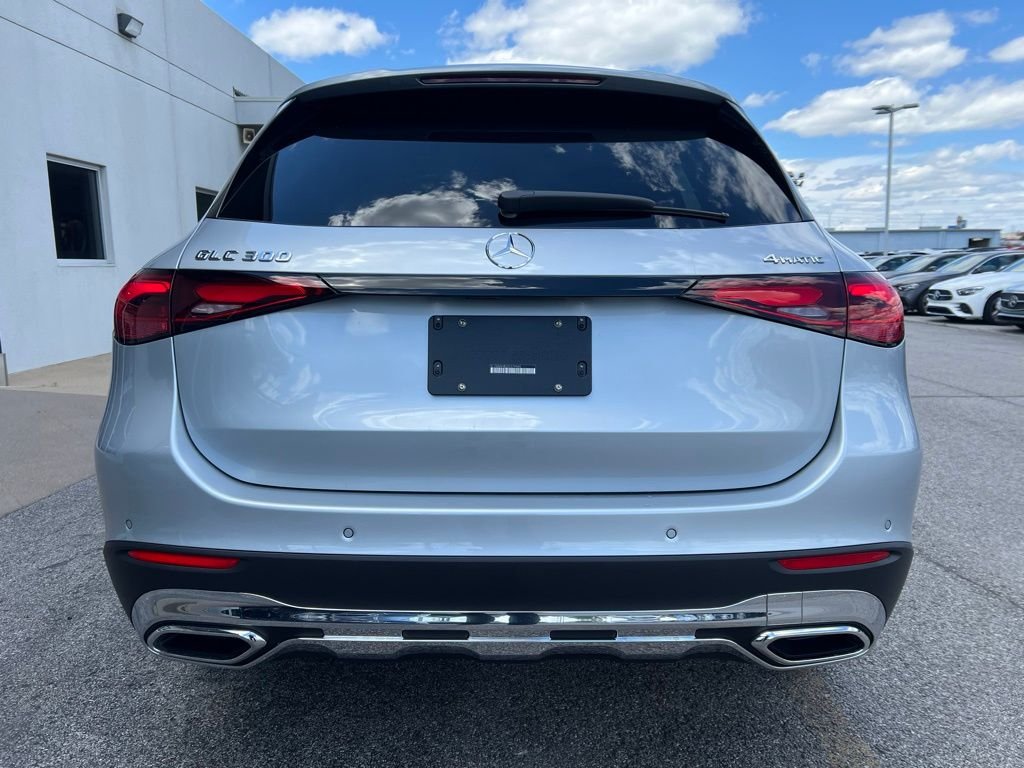 2025Mercedes-BenzGLCGLC 300