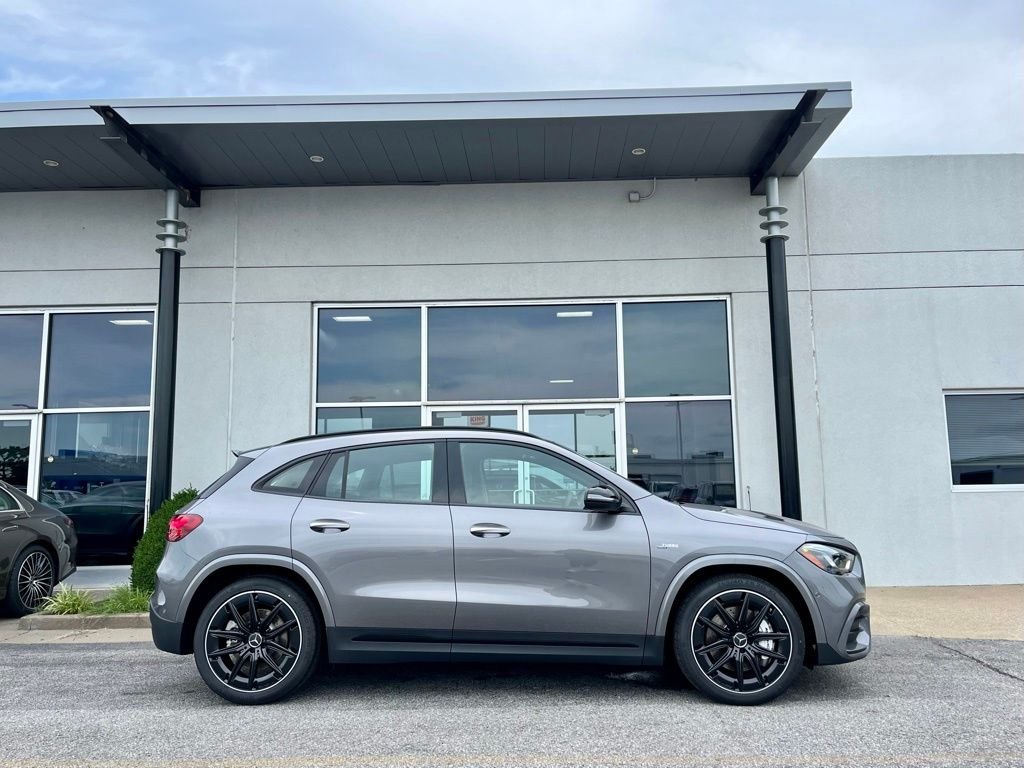 2025Mercedes-BenzGLAGLA 35 AMG