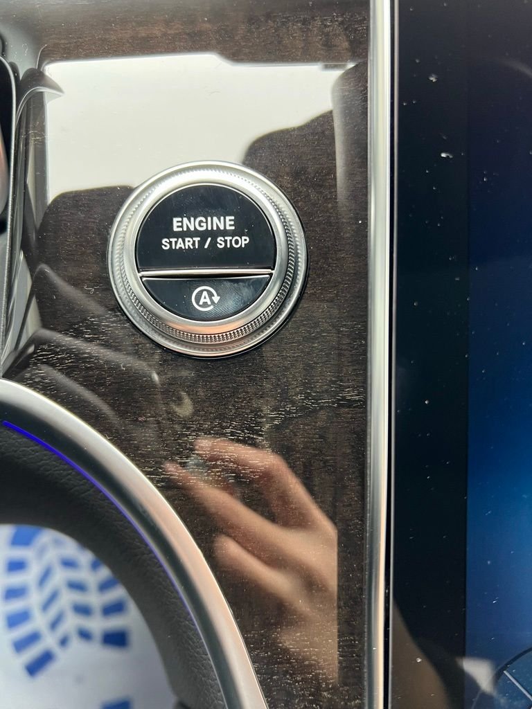 2026Mercedes-BenzGLCGLC 300