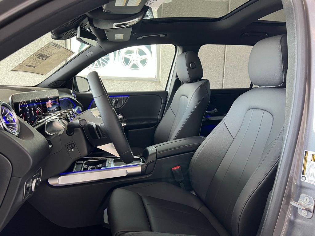 2025Mercedes-BenzGLBGLB 250
