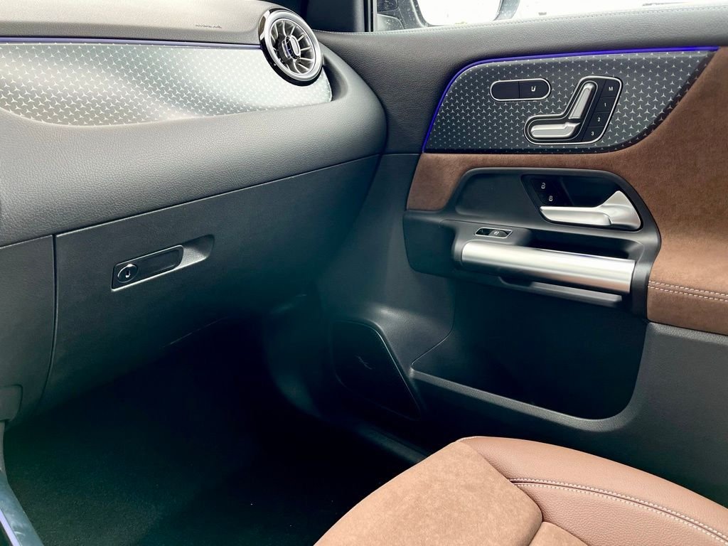 2025Mercedes-BenzGLAGLA 35 AMG