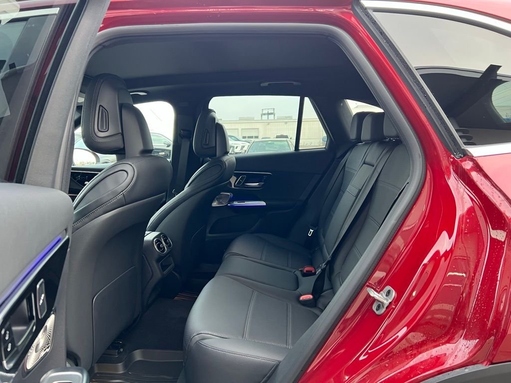 2026Mercedes-BenzGLCGLC 300