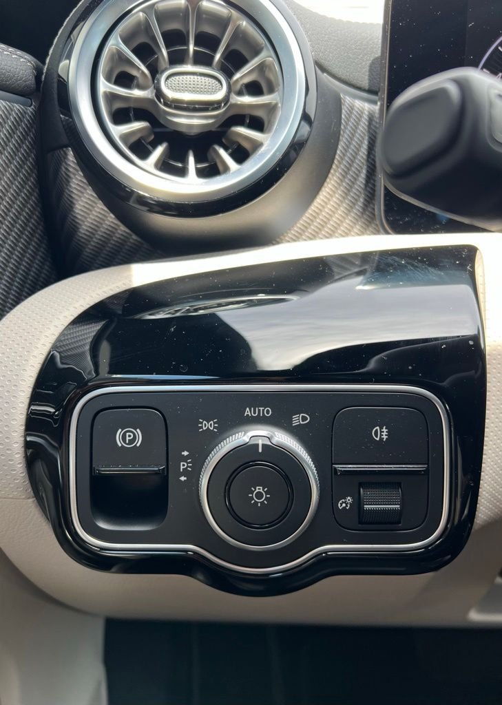 2025Mercedes-BenzCLACLA 250