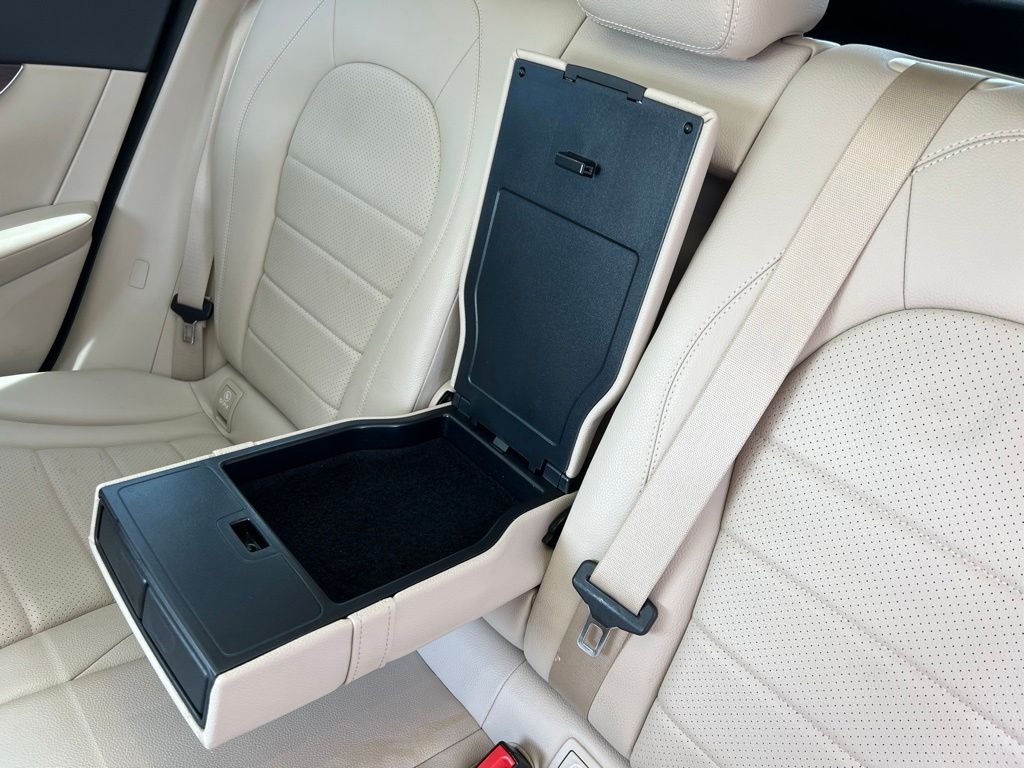 2022Mercedes-BenzGLCGLC 300