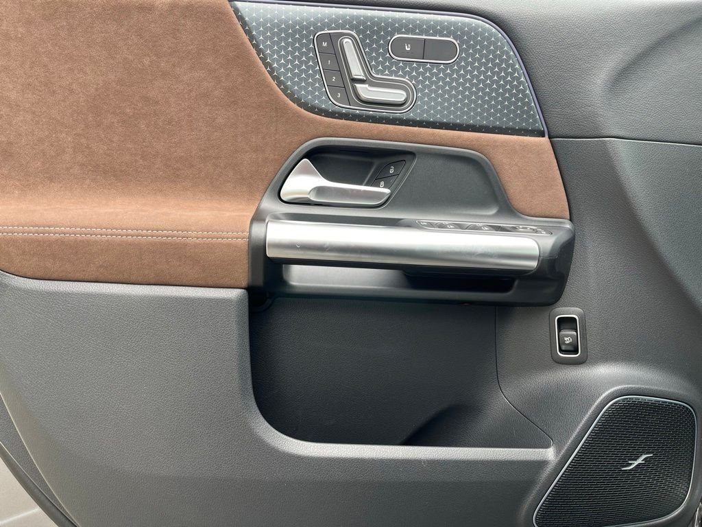 2025Mercedes-BenzGLAGLA 35 AMG