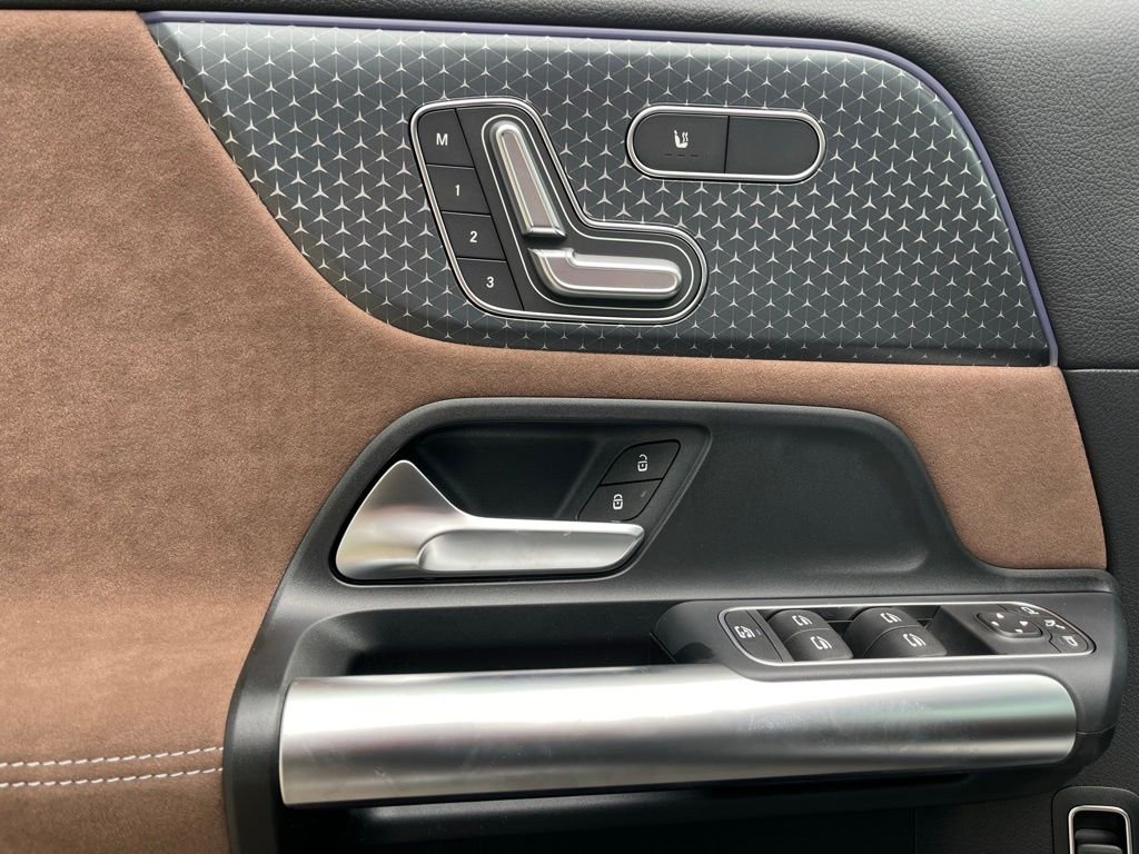2025Mercedes-BenzGLAGLA 35 AMG