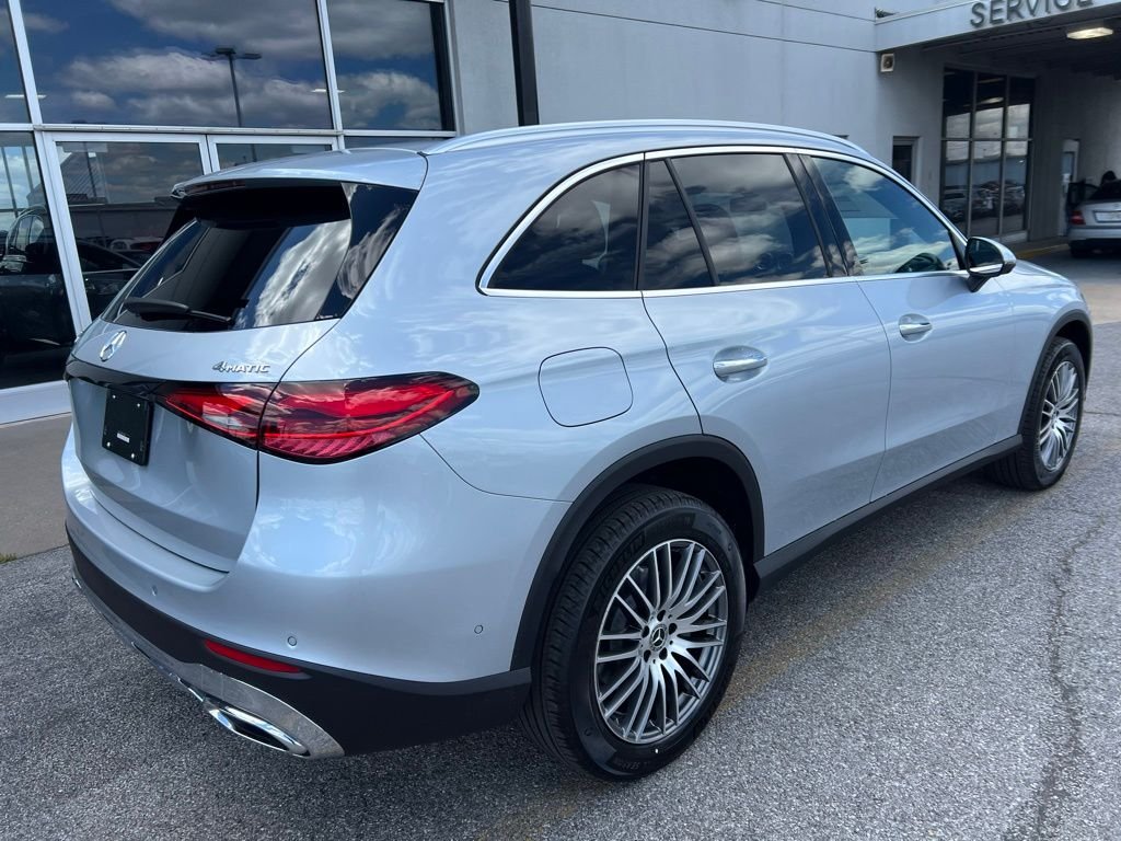 2025Mercedes-BenzGLCGLC 300