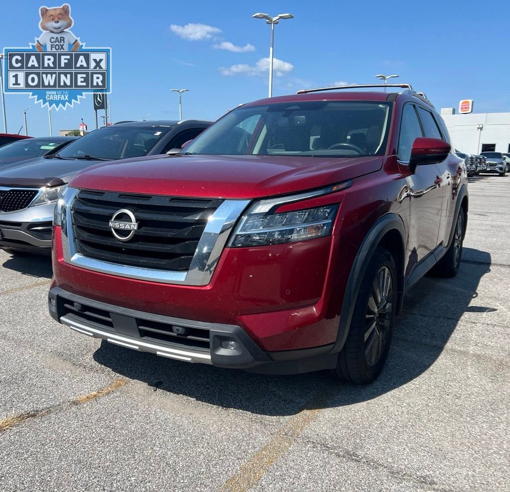 2022 Nissan Pathfinder SL