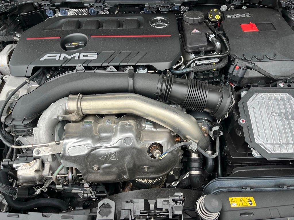 2025Mercedes-BenzGLAGLA 35 AMG