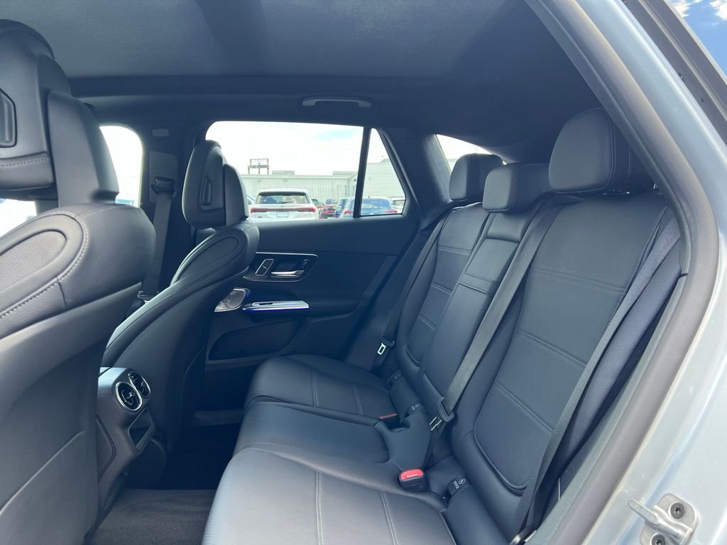 2025Mercedes-BenzGLCGLC 300