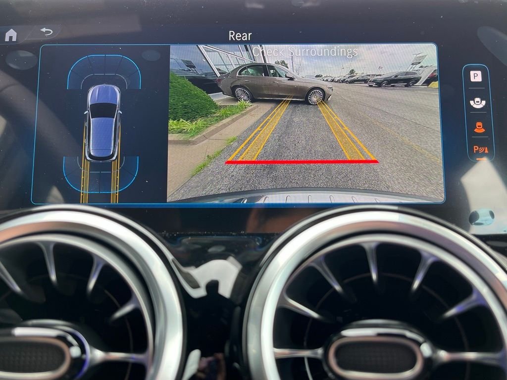 2025Mercedes-BenzGLAGLA 35 AMG