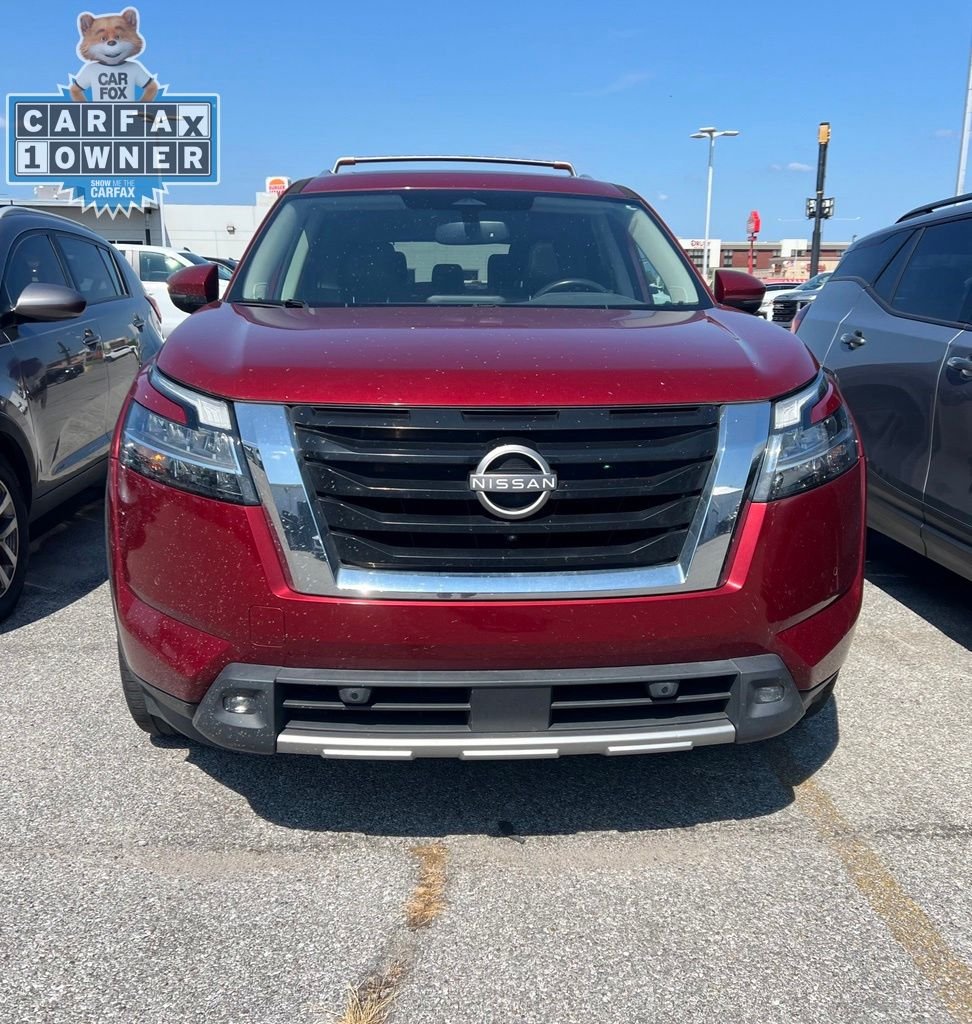 2022 Nissan Pathfinder SL
