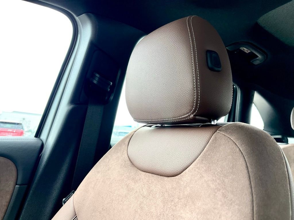 2025Mercedes-BenzGLAGLA 35 AMG