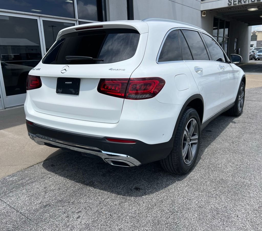 2022Mercedes-BenzGLCGLC 300