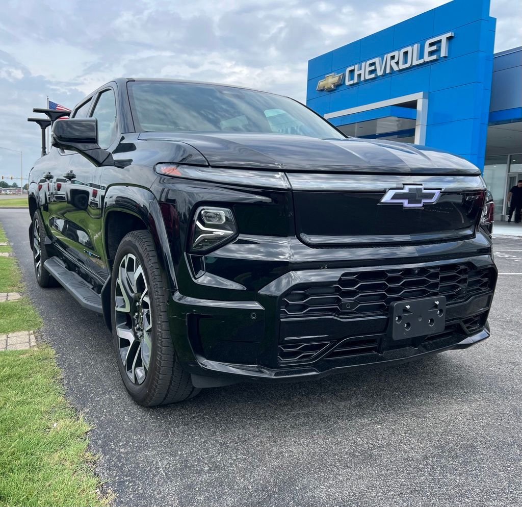 2024 Chevrolet Silverado EV RST