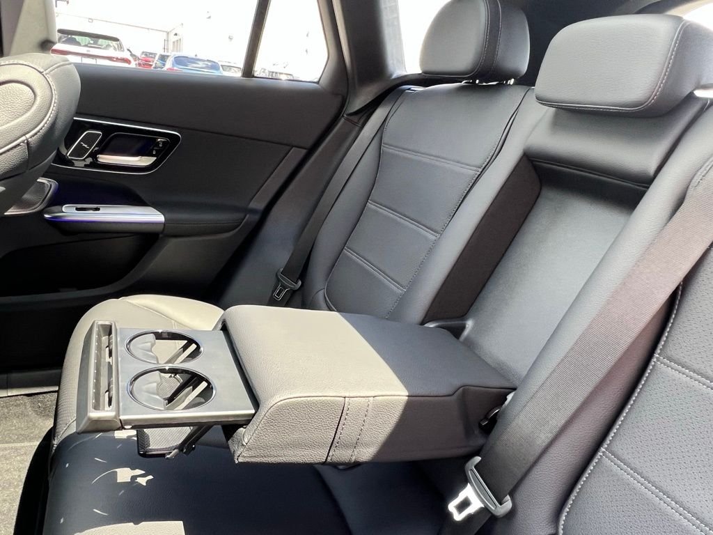 2025Mercedes-BenzGLCGLC 300