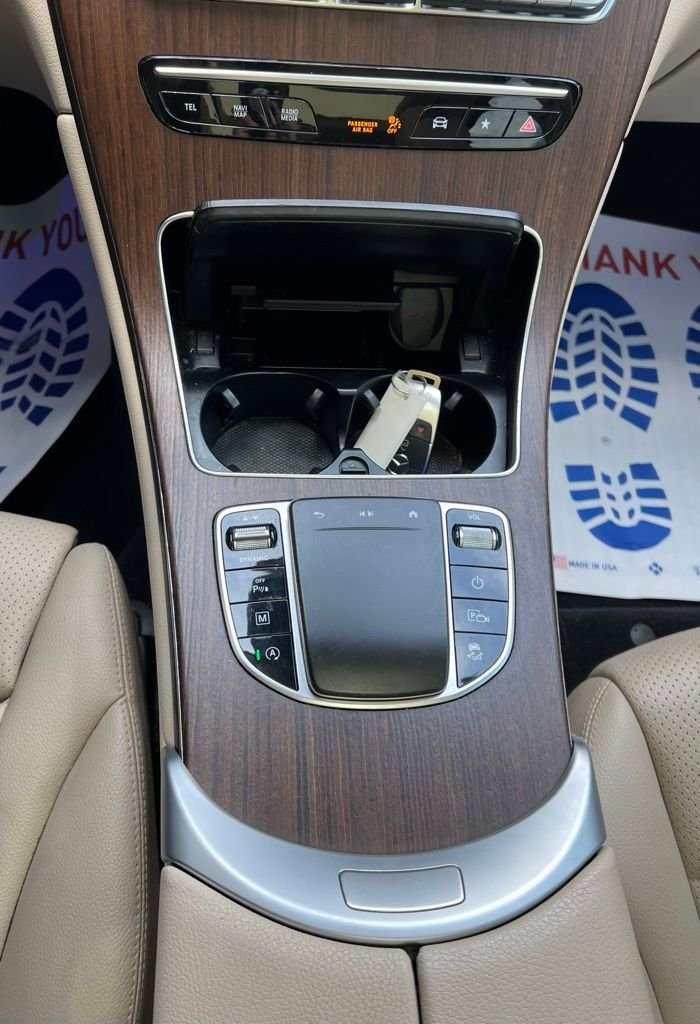 2022Mercedes-BenzGLCGLC 300
