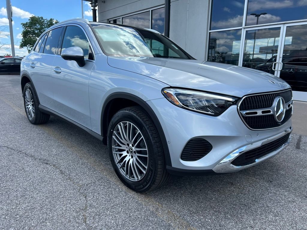 2025Mercedes-BenzGLCGLC 300