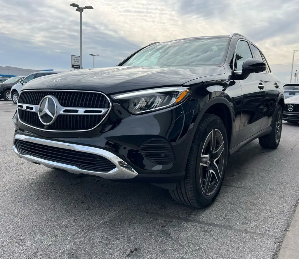 2026Mercedes-BenzGLCGLC 300