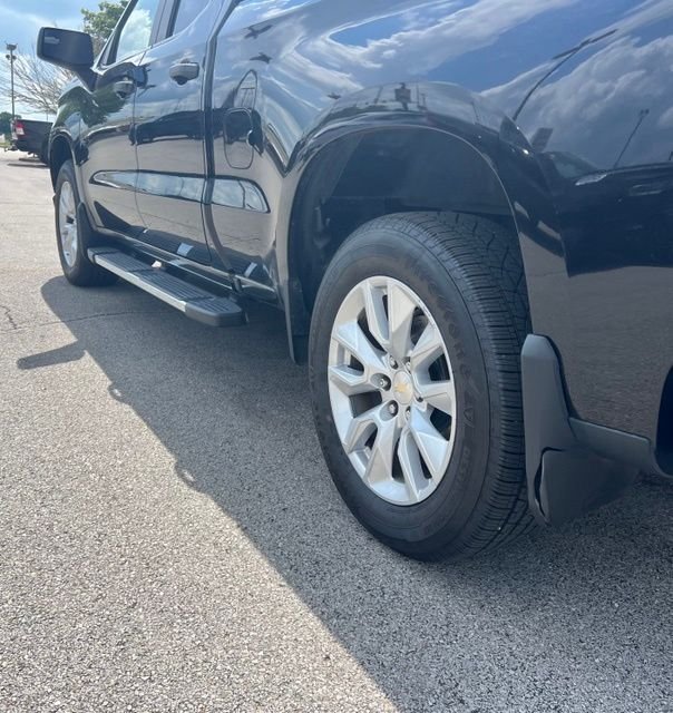 2021ChevroletSilverado 1500Custom