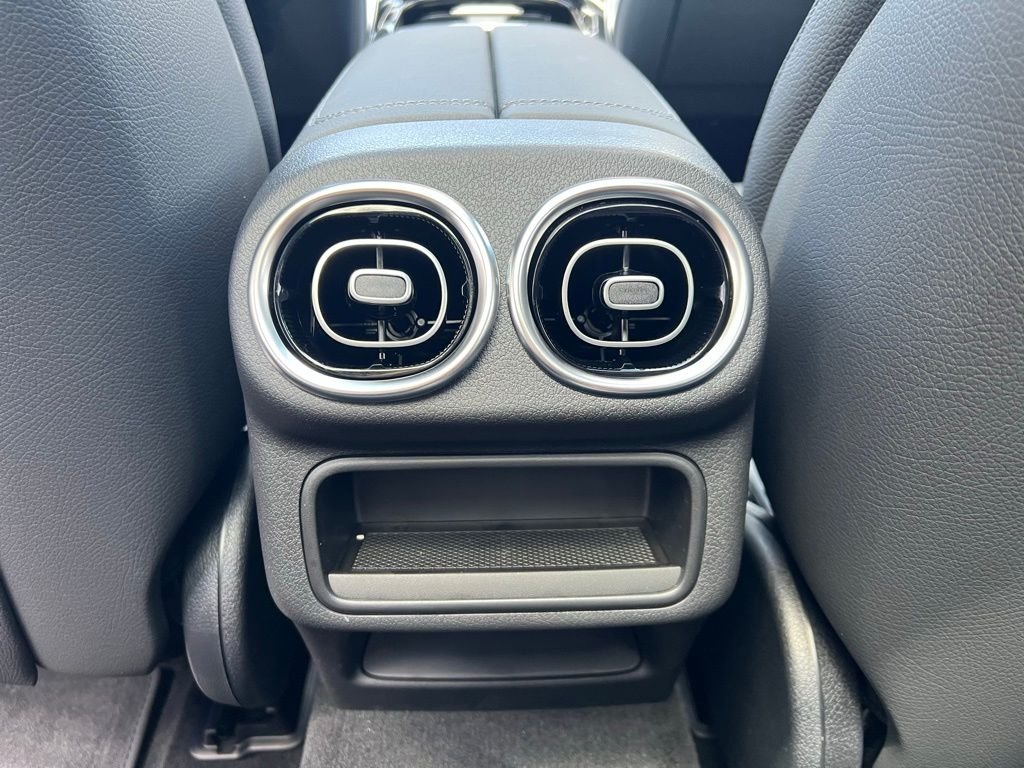 2025Mercedes-BenzGLCGLC 300