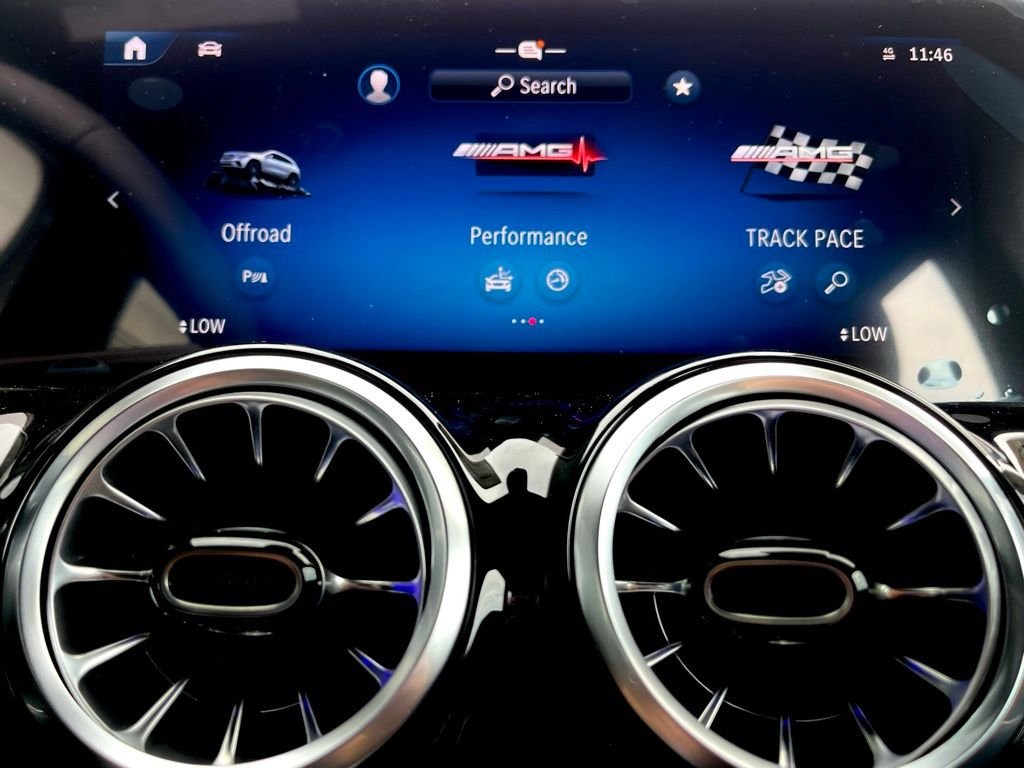 2025Mercedes-BenzGLAGLA 35 AMG