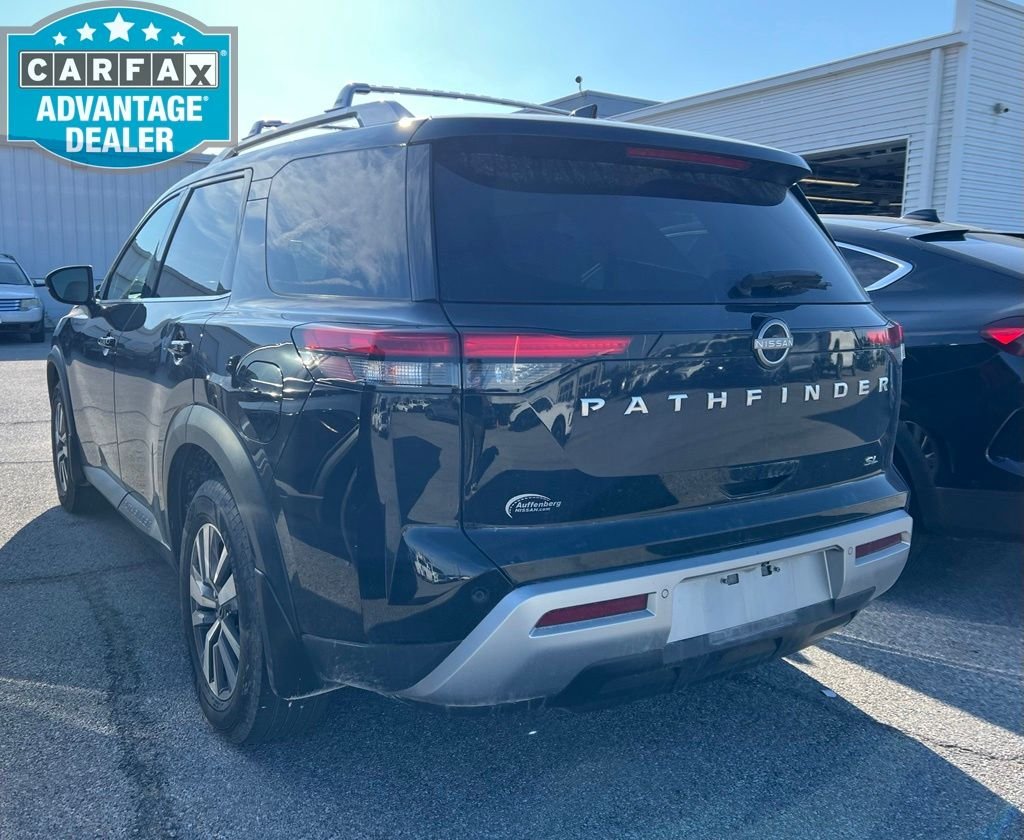 2023 Nissan Pathfinder SL