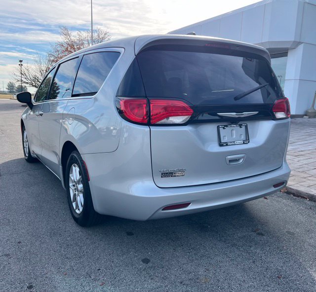 2023 Chrysler Voyager LX